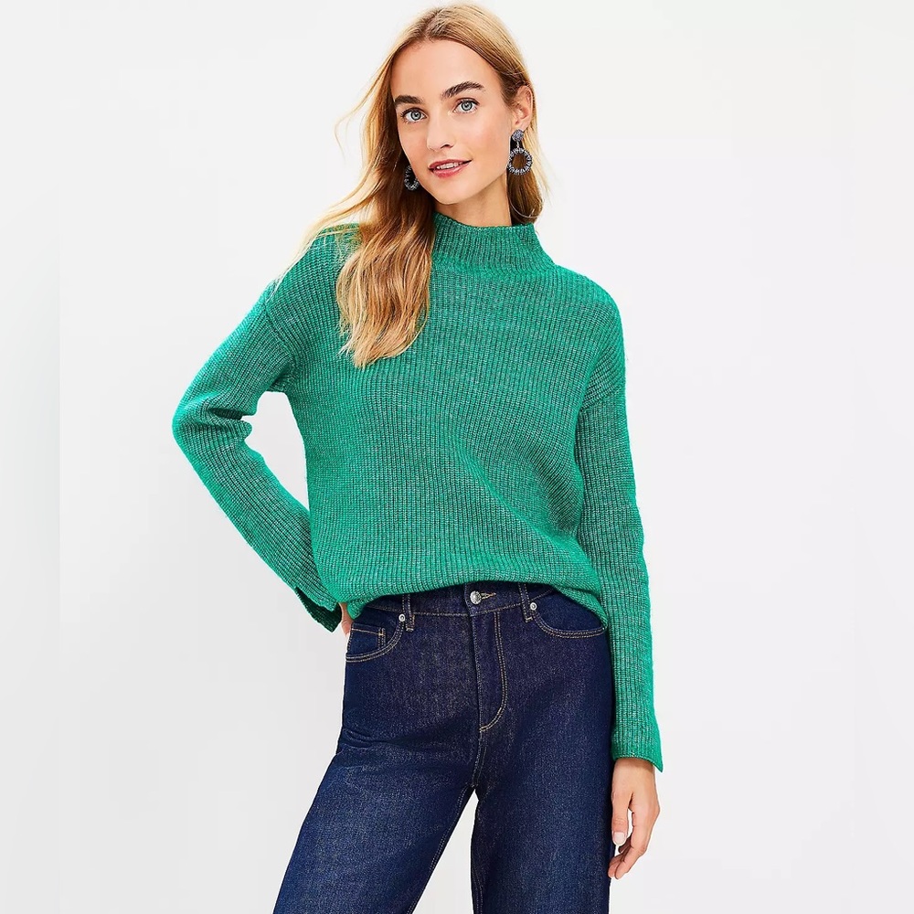 NWT LOFT Ribbed Mock Neck Sweater Women's Small Green Ann Taylor Christmas